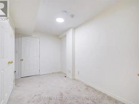 24 NESS DRIVE | 24 NESS DRIVE, Richmond Hill
