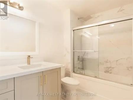 3903 KOENIG ROAD | 3903 KOENIG ROAD, Burlington