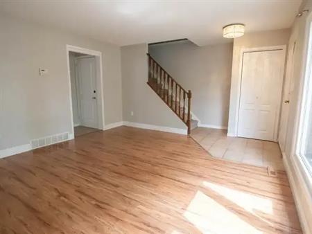 6527 Kuhn Crescent - 1 | 6527 Kuhn Crescent -, Niagara Falls