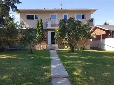 Huge Lovely Pet Friendly LEGAL 2 Bedroom Suite Available Immediately | 12748 128 Street Northwest, Edmonton