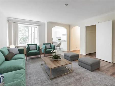 117 Old Forest Hill Road & 725 Eglinton Avenue West | 725 Eglinton Ave W, Toronto