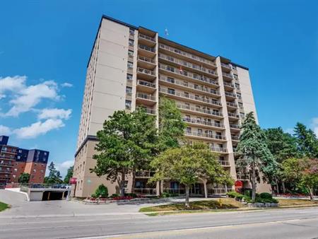 Dornia Manor | 321 Fairview Drive, Brantford