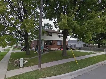 702 Confederation St - 1 bedroom | 702 Confederation Street, Sarnia