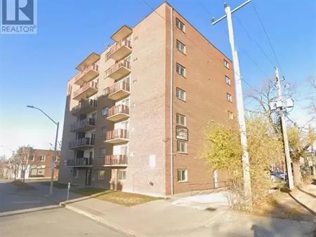 1980 WYANDOTTE STREET West Unit# 706 | 1980 WYANDOTTE STREET West Unit# 706, Windsor