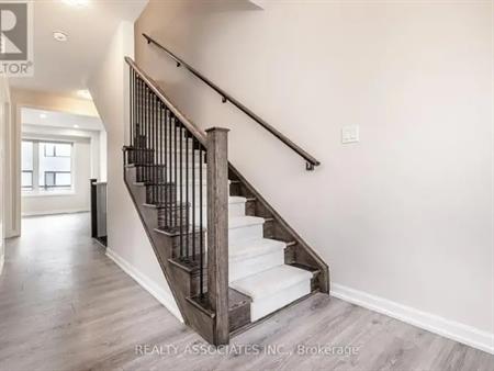 133 GROVEWOOD COMMON | 133 GROVEWOOD COMMON, Oakville