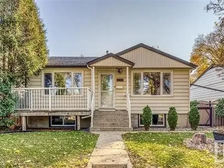 Newly Renovated Bungalow in Highly Desired Forest Heights Neighbourhood | 10107 83 Street Northwest, Edmonton
