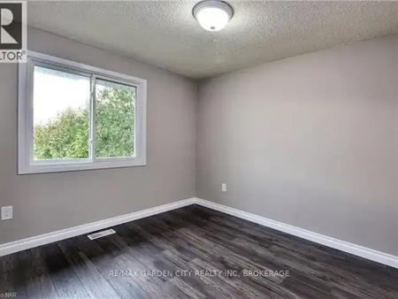 MAIN - 49 BENDINGROAD CRESCENT | MAIN - 49 BENDINGROAD CRESCENT, St. Catharines