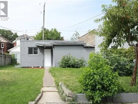 935 LANGLOIS AVENUE Unit# GARAGE | 935 LANGLOIS AVENUE Unit# GARAGE, Windsor