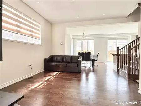 1-8 Dolucci Crois., Brampton, Ontario L7A 0H1 | 8 Dolucci Crescent, Brampton