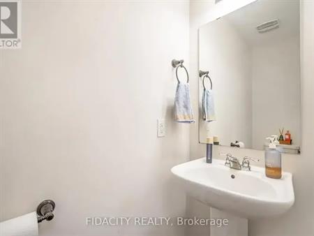 549 ENSATINA CRESCENT | 549 ENSATINA CRESCENT, Ottawa