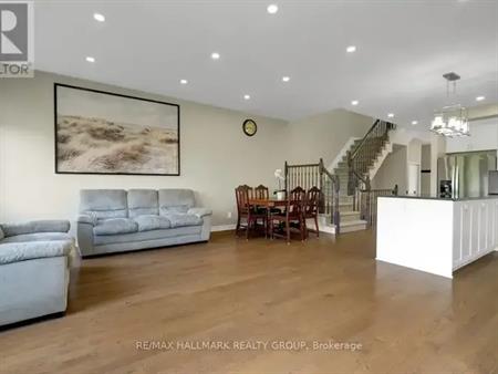 740 DEARBORN PRIVATE | 740 DEARBORN PRIVATE, Ottawa