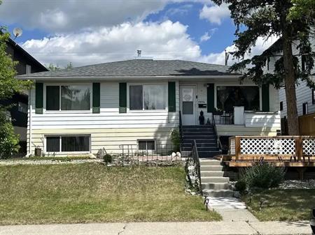 West hillhurst-Spacious 2BR basement suite by Kensington | Calgary