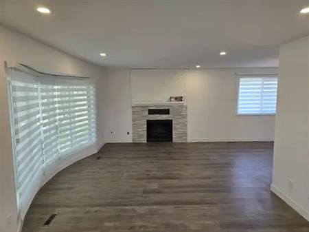 LUXURY MAIN FLOOR FRESLY RENOVATED | 10424 77 Street Northwest, Edmonton