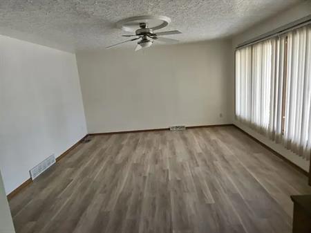 Three bedroom for Rent in Capitol Hill (Utilities Included) | Calgary