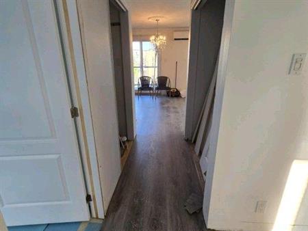 Condo rénové bientôt prêt 4 1/2 à beauport