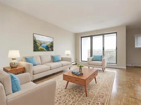 Silvercreek Terrace | 120 Edinburgh Road S., Guelph