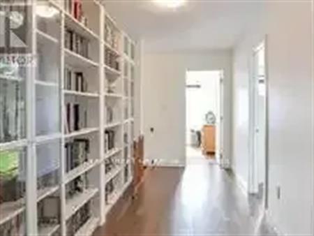 5 ALASKAN HEIGHTS | 5 ALASKAN HEIGHTS, Barrie