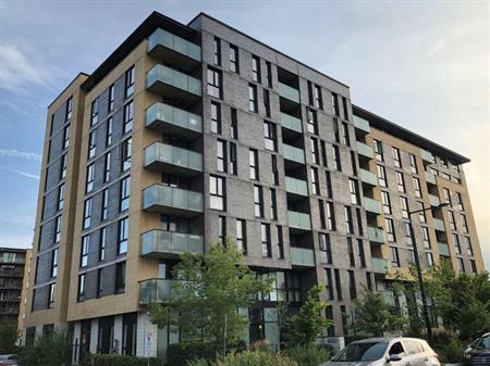Renovated 3 1/2 Condo Loft / Metro Namur-Savane / CDN Triangle / Heated