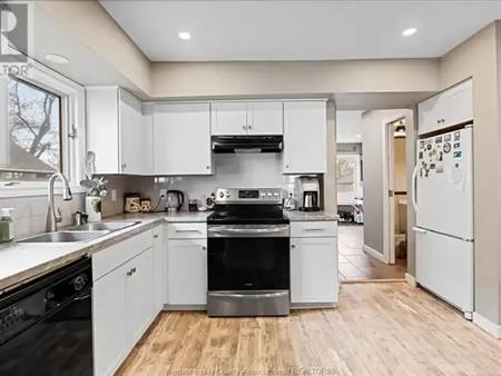 1820 ERIE | 1820 ERIE, Amherstburg