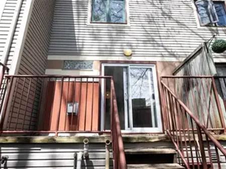 D - 40 MACLAREN STREET | D - 40 MACLAREN STREET, Ottawa