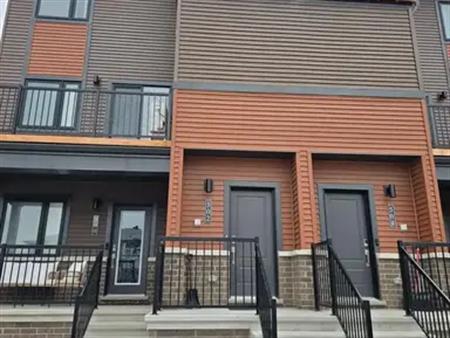 502 PARNIAN PRIVATE | 502 PARNIAN PRIVATE, Ottawa