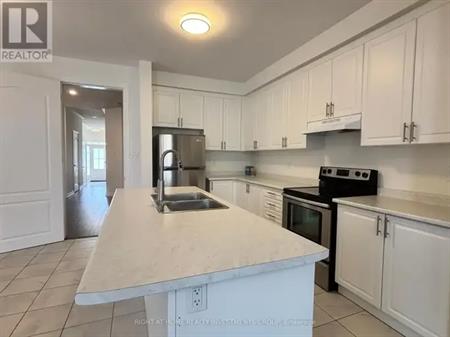 74 BEECHBOROUGH CRESCENT | 74 BEECHBOROUGH CRESCENT, East Gwillimbury