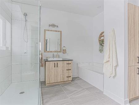 APPARTEMENT 4½ À LOUER POUR OCTOBRE - JOLIETTE