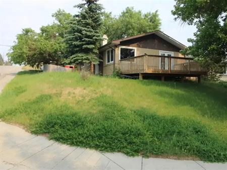 1703 14 Ave NE | 1703 14 Avenue Northeast, Calgary
