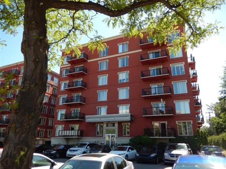 For rent 4 1/2 à louer, furnished, meublé