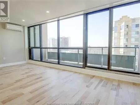 111 Riverside DRIVE East Unit# 1607 | 111 Riverside DRIVE East Unit# 1607, Windsor