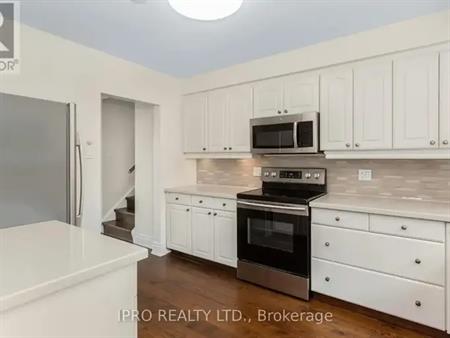 588 WALKERS LINE | 588 WALKERS LINE, Burlington