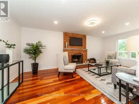 11 COATES CRESCENT | 11 COATES CRESCENT, Richmond Hill
