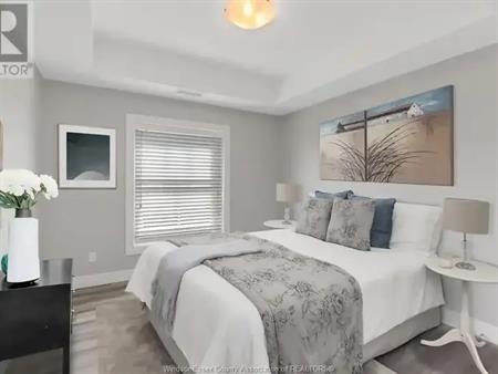 728 BROWNSTONE Unit# 605 | 728 BROWNSTONE Unit# 605, Lakeshore