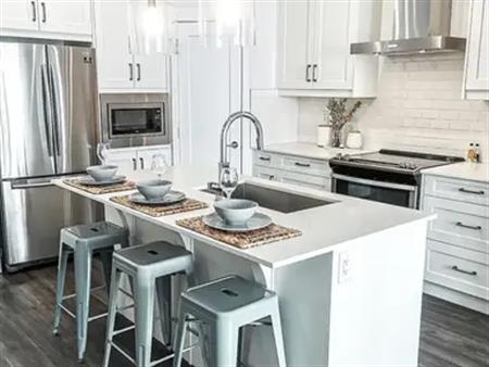 Stunning 2 Bedroom, 2 Bathroom, 2 Parking, well-lit Apartment (Pet-friendly) | 522 Cranford Drive Southeast, Calgary