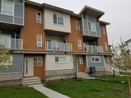 Spacious Townhouse with Open View | Calgary