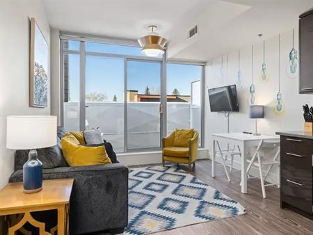 Modern Fully Furnished 1-Bedrm Condo in Vibrant Kensington - Available July 22 | 1087 2 Avenue Northwest, Calgary