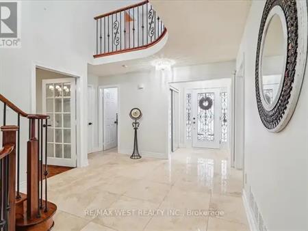 70 MAPES AVENUE | 70 MAPES AVENUE, Vaughan