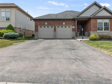 11 AARON TRAIL | 11 AARON TRAIL, Welland