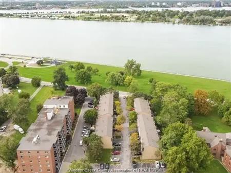 3925 RIVERSIDE DRIVE | 3925 RIVERSIDE DRIVE, Windsor