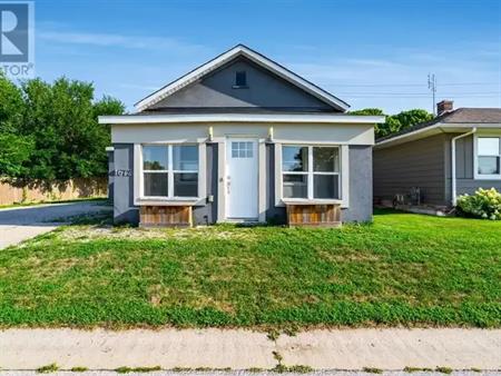 1672 Elgin STREET | 1672 Elgin STREET, Kingsville
