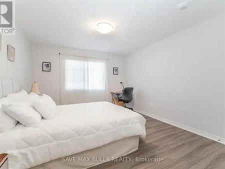 127 ACACIA ROAD | 127 ACACIA ROAD, Pelham