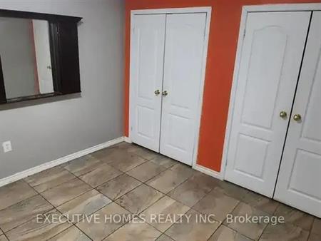 10 GLENHILL DRIVE | 10 GLENHILL DRIVE, Barrie
