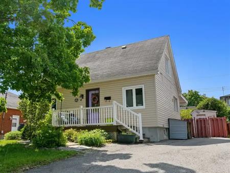 1066 Richard Avenue | 1066 Richard Avenue, Ottawa