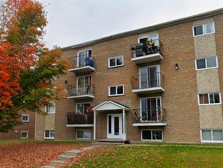 4 ½ RÉNOVÉ | MONT-BELLEVUE | MI-JUILLET