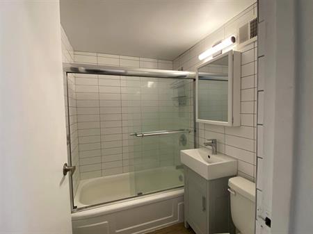 1 CH - 1 SDB - Montréal - $1,375 /mo