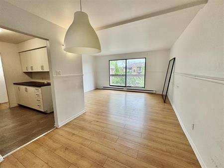 2 Bedroom - 380 Rue Samuel-de Champlain, Boucherville