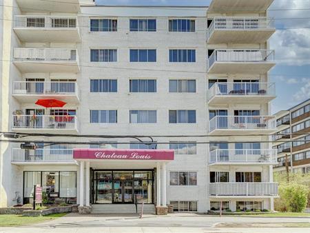 4 ½ Disponible à Partir Du 1ᵉʳ Août 2025 Pour 1 650 $ - 300 BOULEVARD CÔTE-VERTU, Montréal
