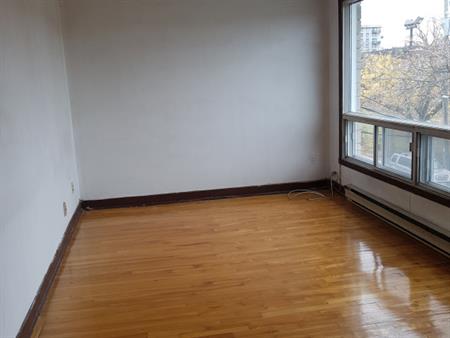 Logement 5 1/2 A Louer