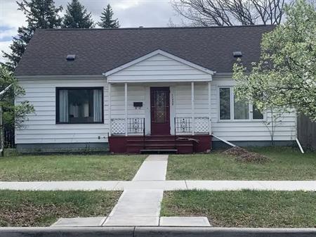 Lovely family home near the U of A and Windsor Park | 11535 78 Avenue Northwest, Edmonton
