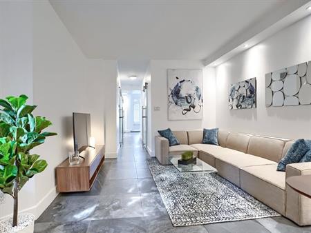 Ville-Marie - Superbe Condo 4 1/2 Meublé